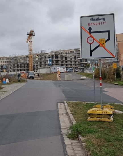 2021 11 08 Hafencity Elberadweg Sperrung mini