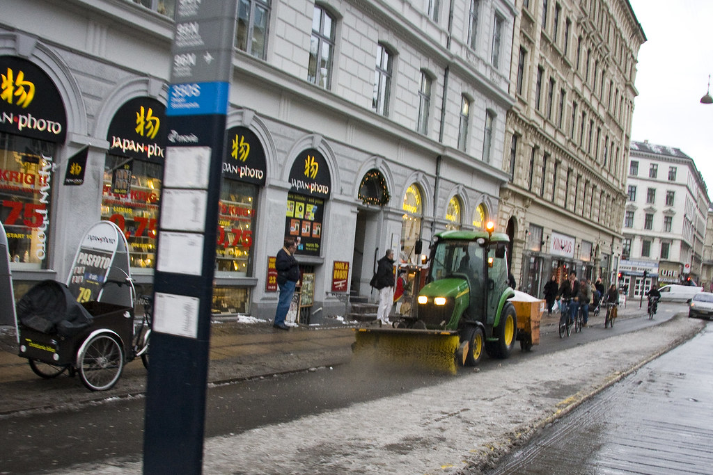 Bike lane Maintenance (c) Copenhagenize